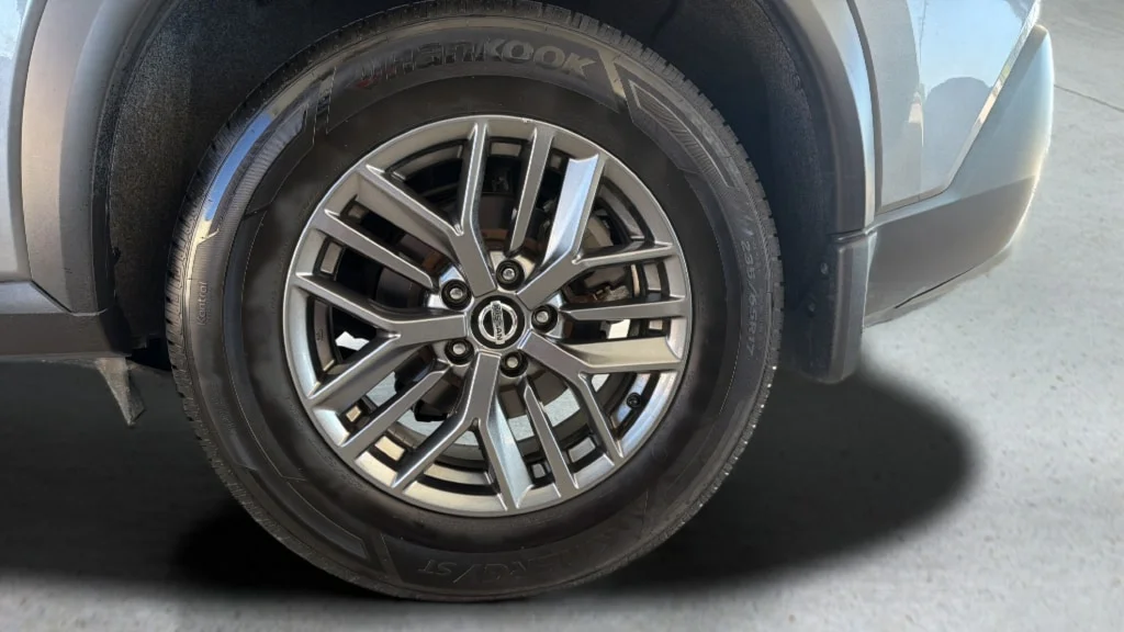 Used 2023 Gun Metallic Nissan SV image 24