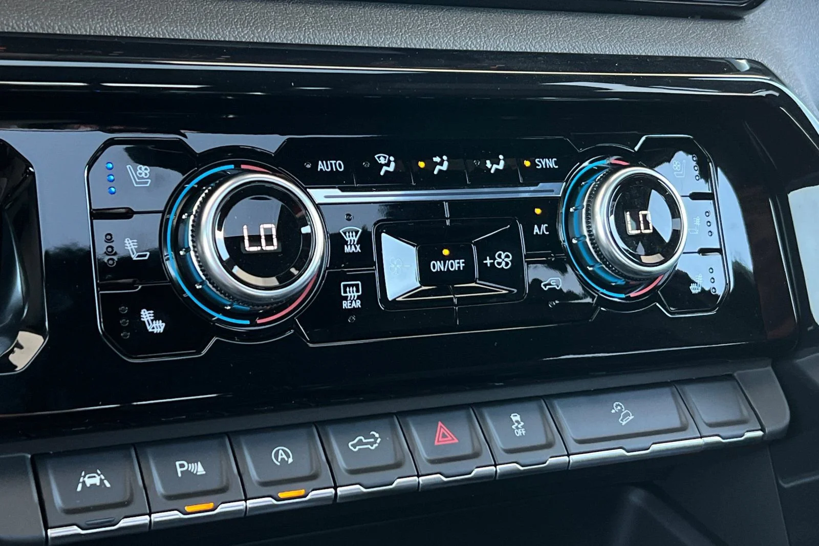2026 GMC Sierra 1500 AT4 - Photo 19