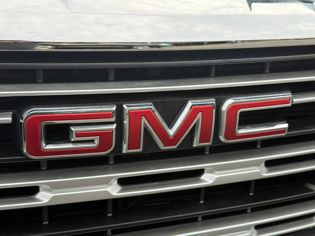 Used 2025 Sterling Metallic GMC SLT image 16