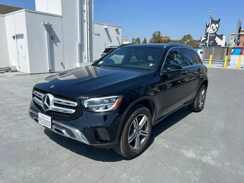 2022 Mercedes-Benz GLC GLC 300's photo
