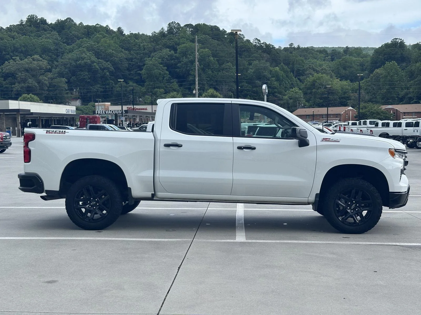 Used 2024 Summit White Chevrolet LT Trail Boss image 8