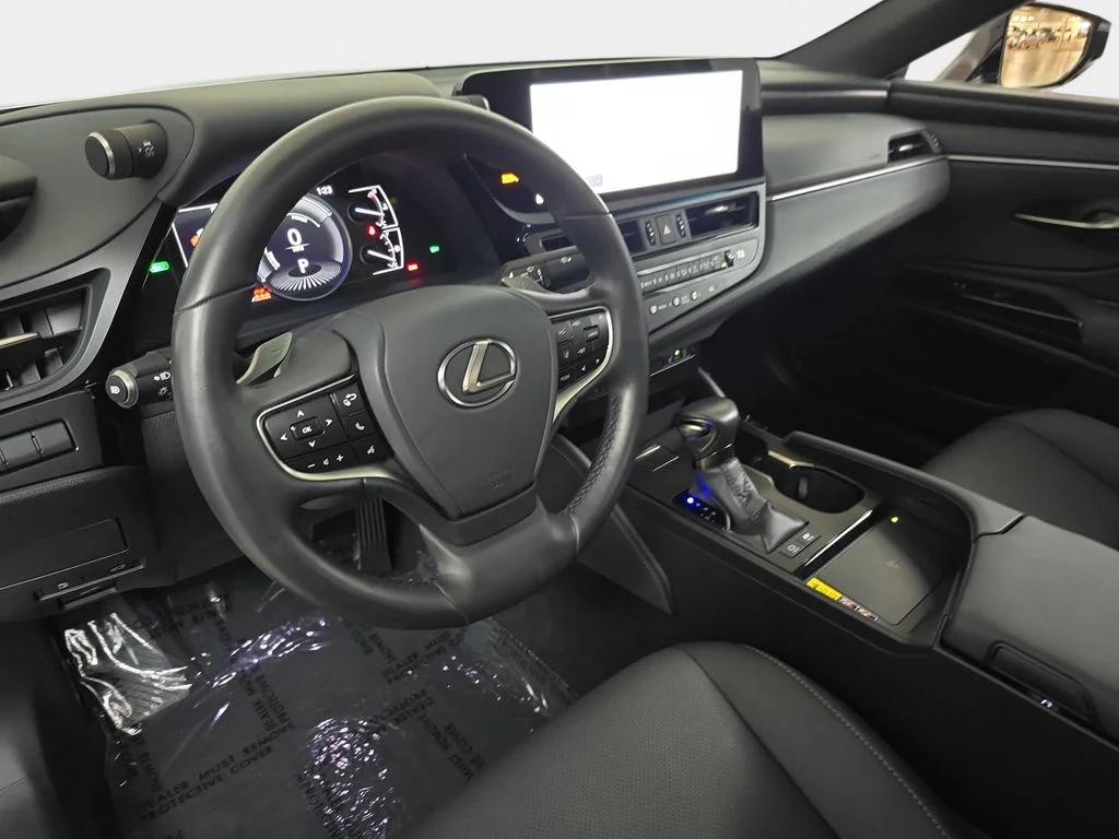 Used 2025 Silver Lexus 300h image 15