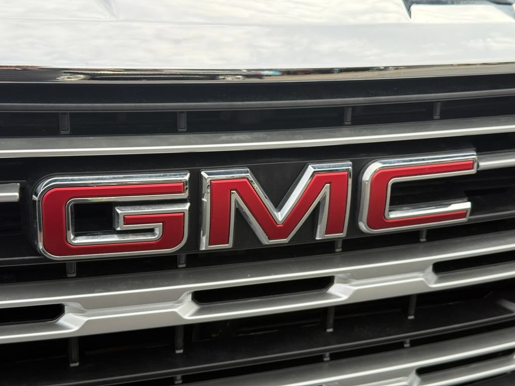 Used 2025 Sterling Metallic GMC SLT image 16
