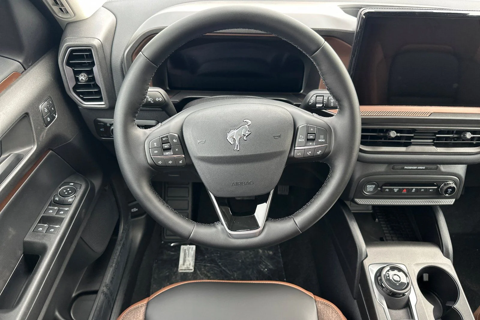 New 2025 Azure Gray Metallic Tri-Coat Ford Outer Banks® image 17