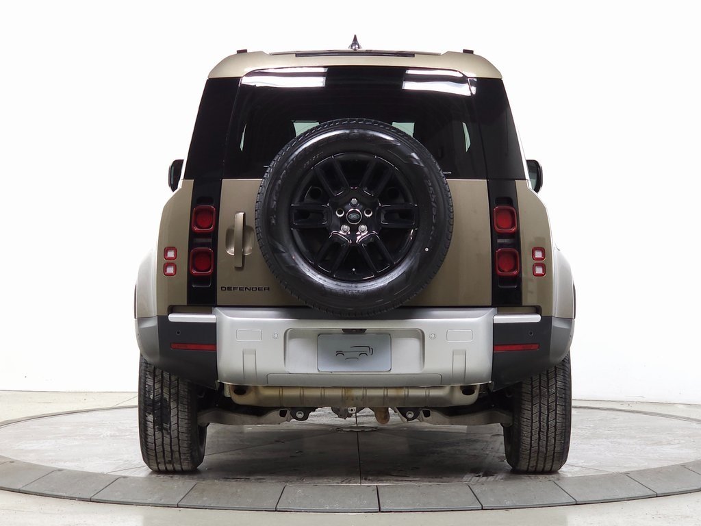 2025 LAND ROVER DEFENDER - Image 4