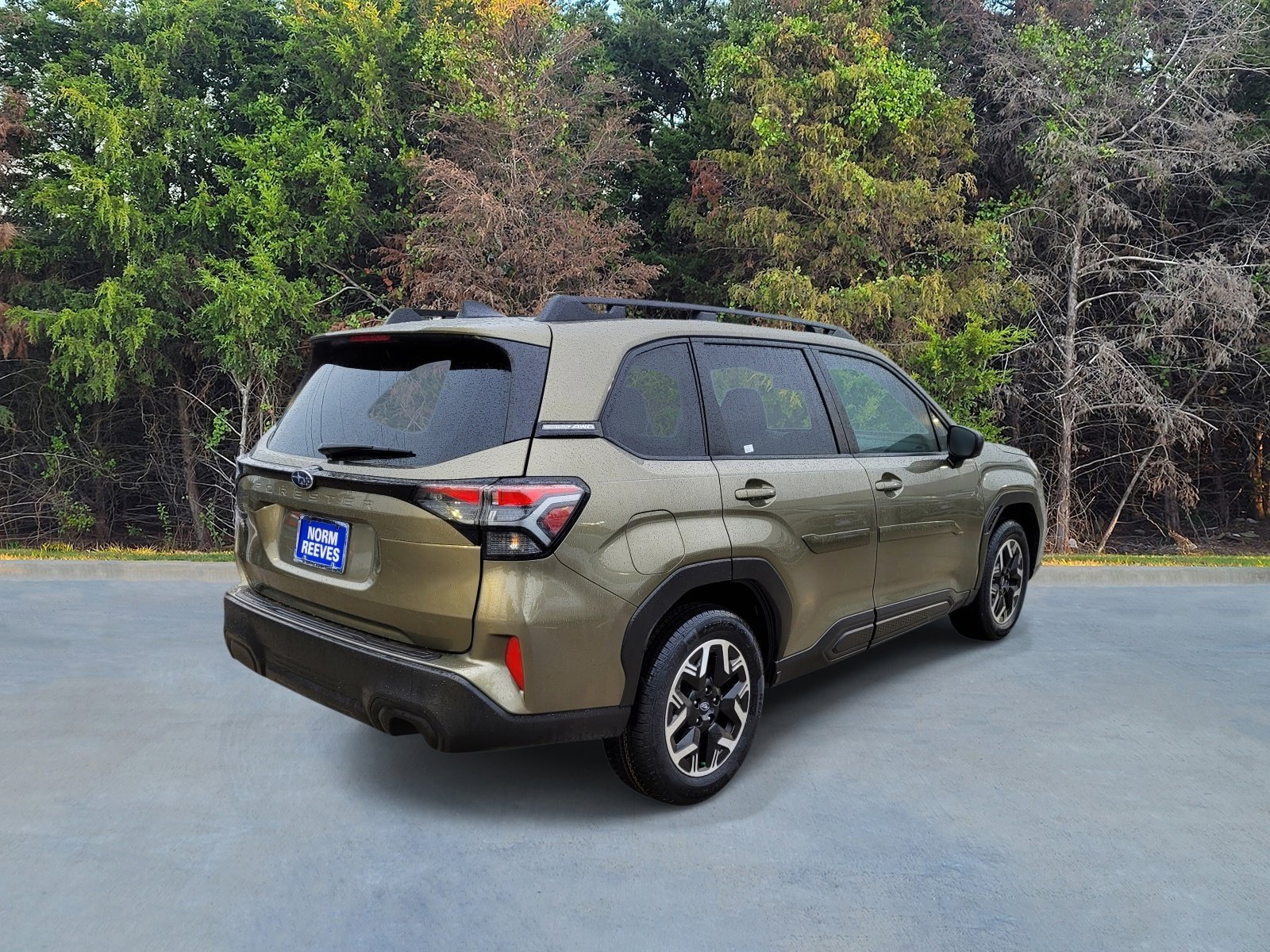 Certified Used 2025 Autumn Green Metallic Subaru Premium image 17