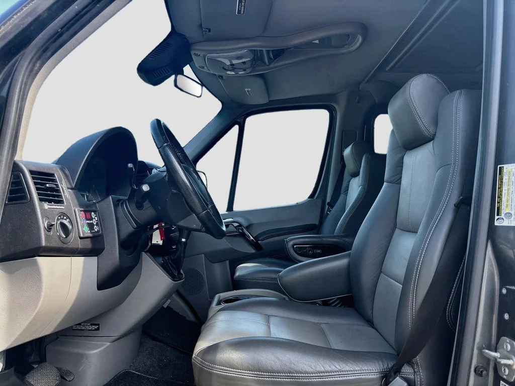 Used 2017 Gray Mercedes-Benz Passenger VAN image 44