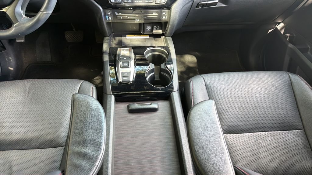 Used 2022  Honda Black Edition image 19