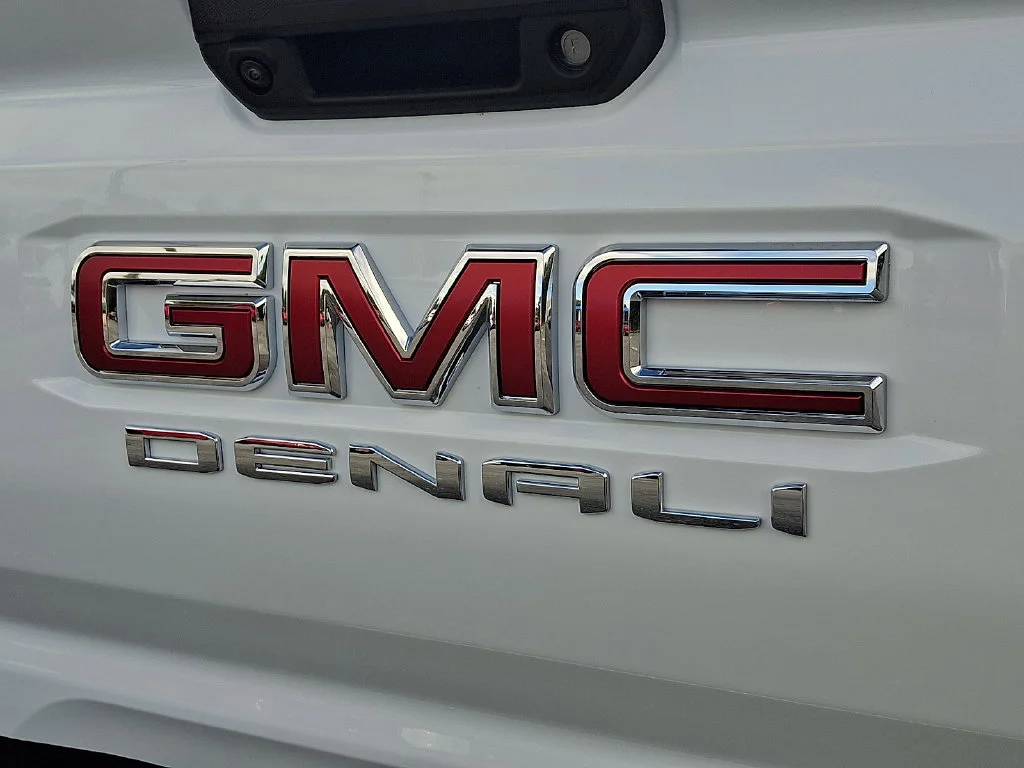 2026 GMC Canyon Denali - Photo 11