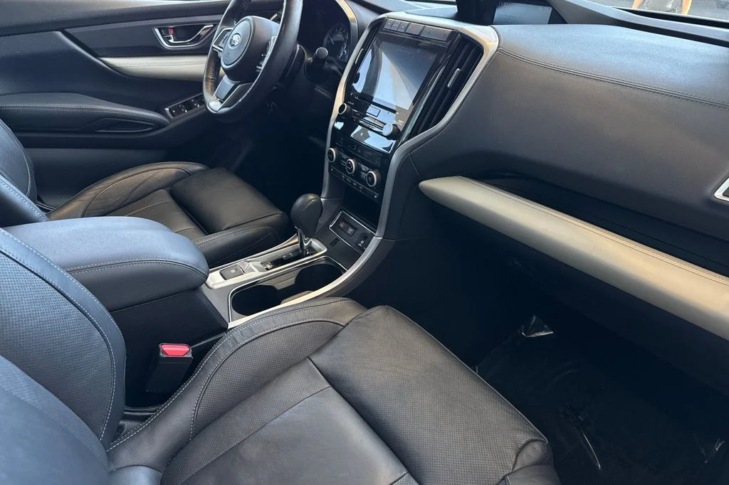 Used 2020 White Subaru Limited image 22