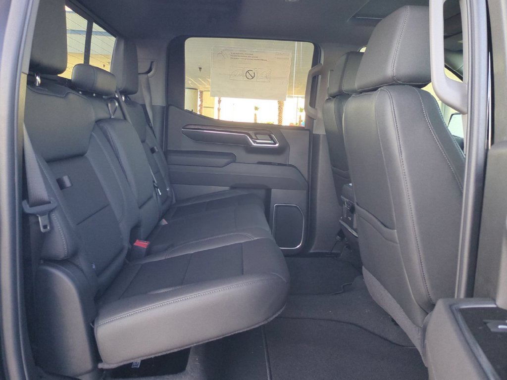 New 2026 Onyx Black GMC SLT image 31