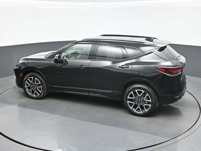 Used 2025 Black Chevrolet RS image 11