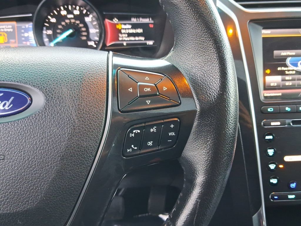 Used 2016 White Ford Limited image 23