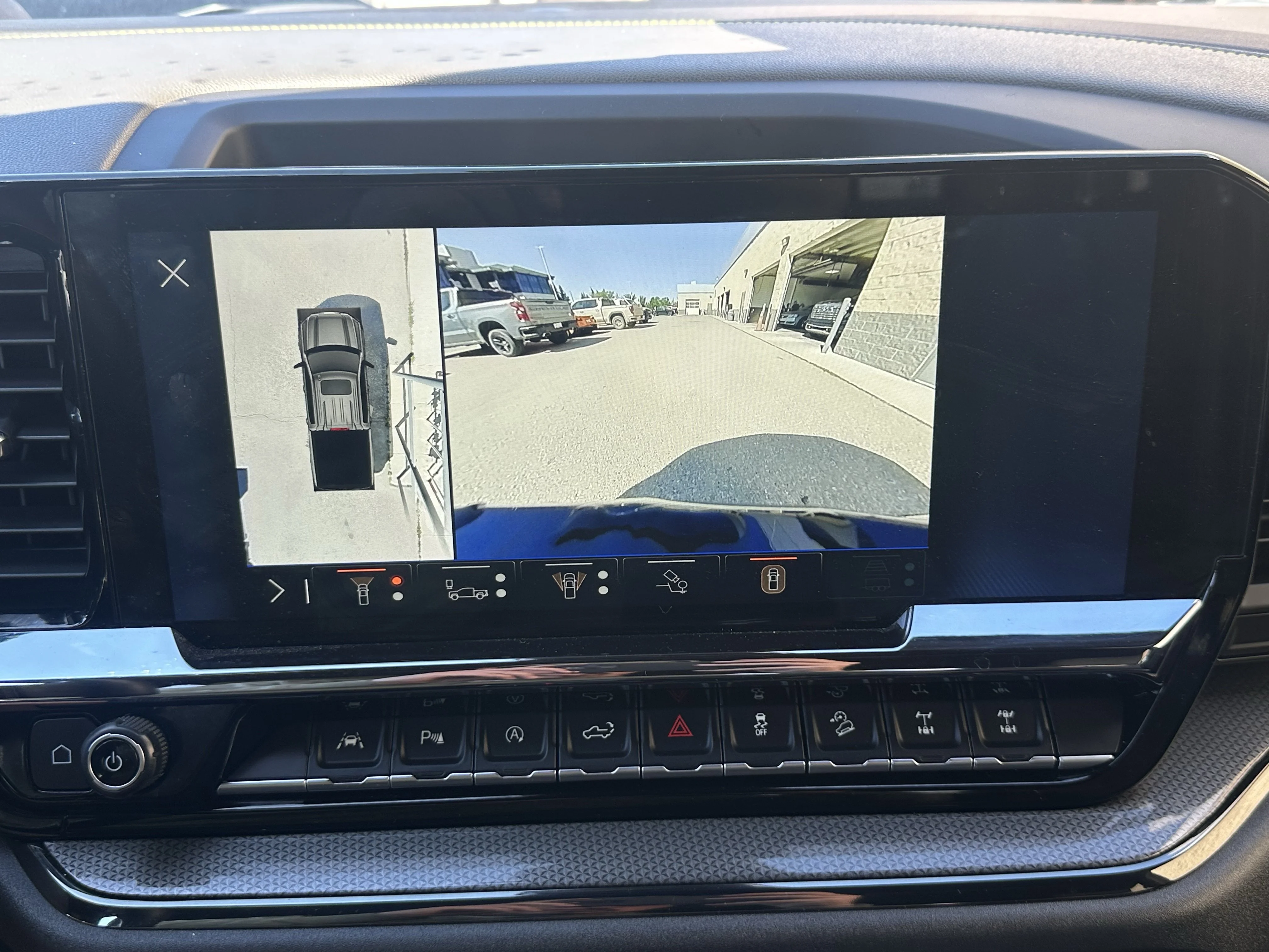 Certified Used 2025  Chevrolet ZR2 image 16