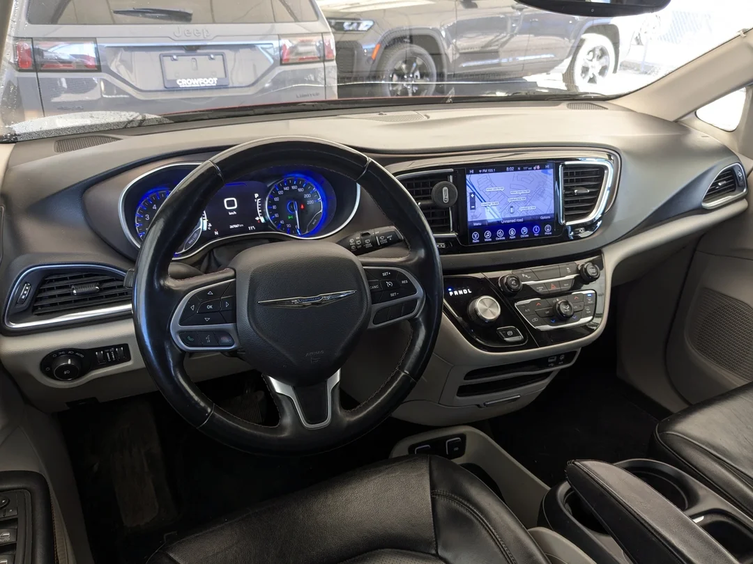 Used 2017 Red Chrysler Touring-L Plus - - FWD - 8.4 Uconnect NAV - 18 Wheels - Remote Start & More! image 23