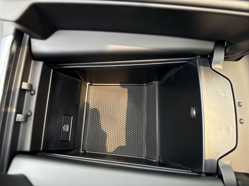 New 2026 Black BMW xDrive40i image 21