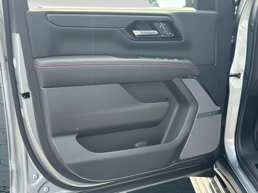 2026 GMC Yukon AT4 Ultimate - Photo 19