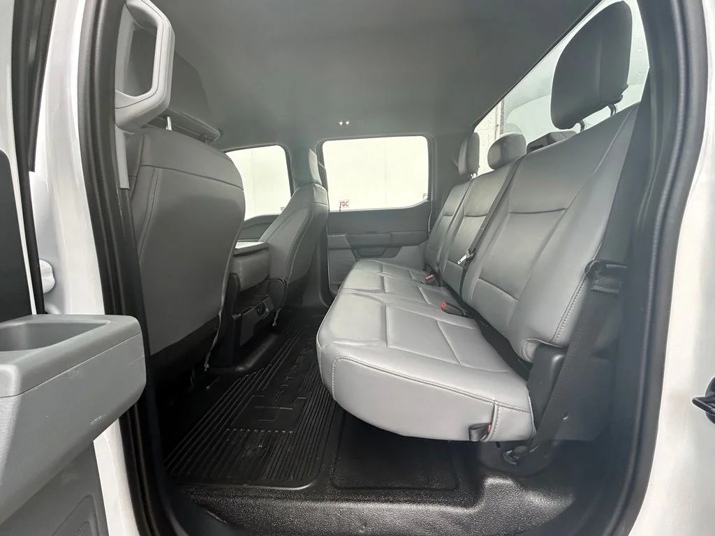 Used 2025 Oxford White Ford XL image 35