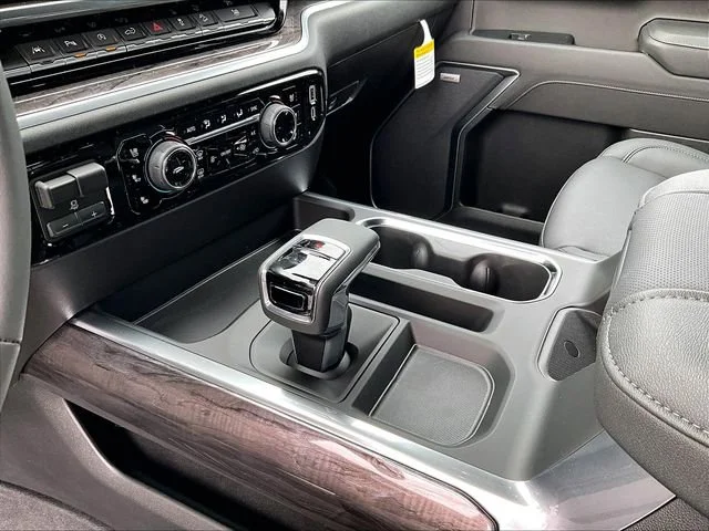 2026 Chevrolet Silverado 1500 LTZ - Photo 13
