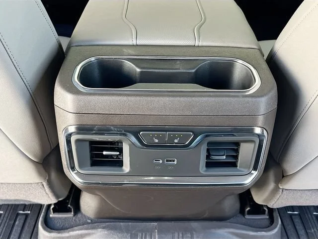 2026 GMC Sierra 1500 SLT - Photo 18