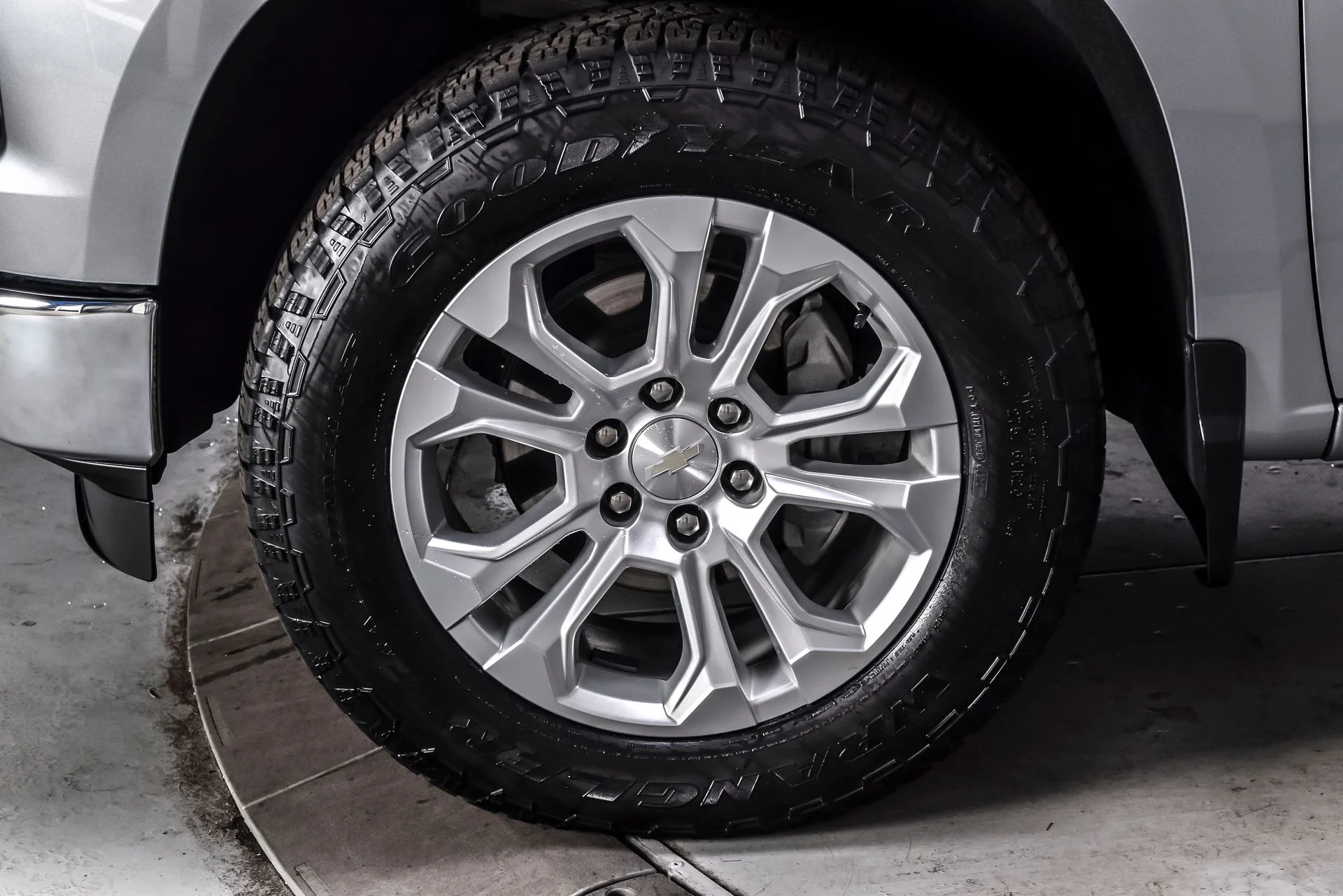 Used 2024 Sterling Gray Metallic Chevrolet LTZ image 9