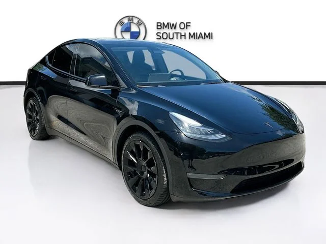 2022 Tesla Model Y Long Range Dual Motor All-Wheel Drive's photo