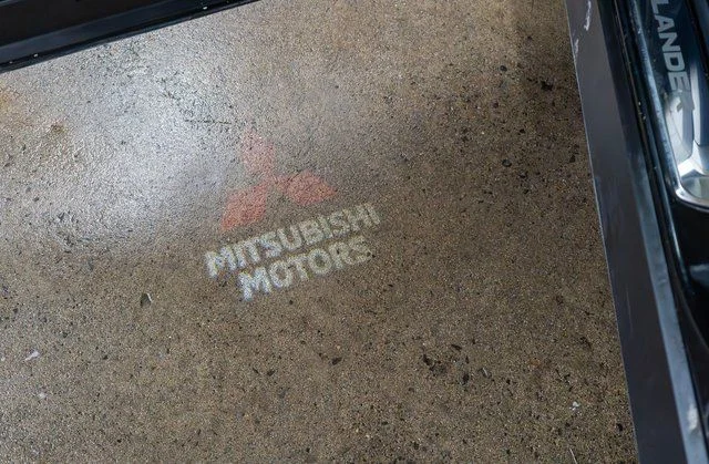 Used 2024 Black Mitsubishi  image 22
