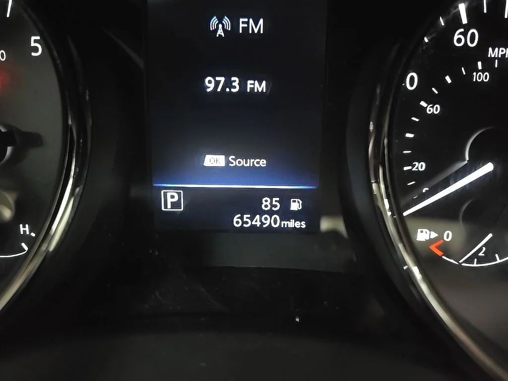 Used 2018 Silver Nissan SV image 23