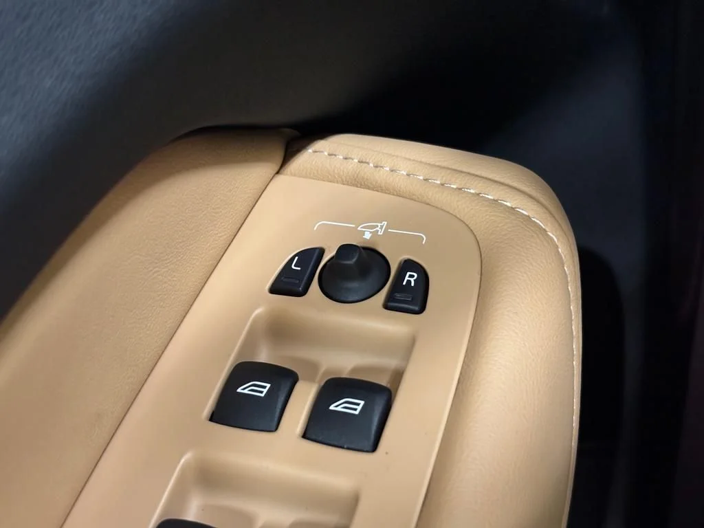 2025 Volvo XC60 Ultra - Photo 23