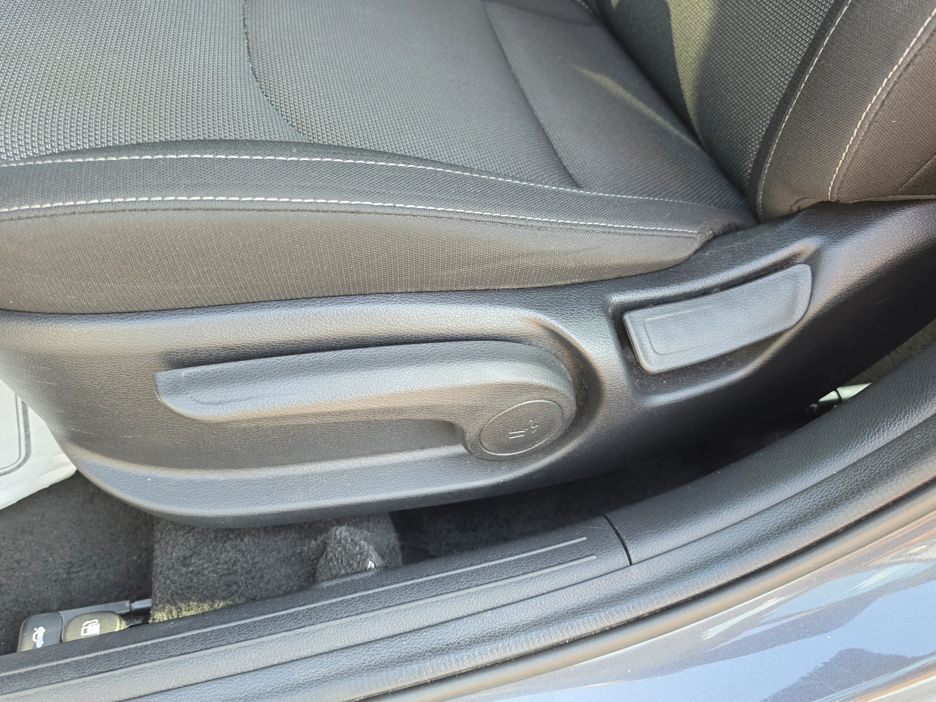 Used 2023 Gravity Gray Kia LXS image 24