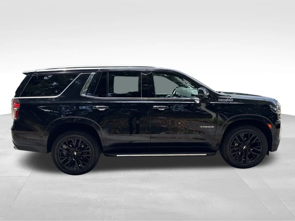 Used 2021 Black Chevrolet High Country image 5
