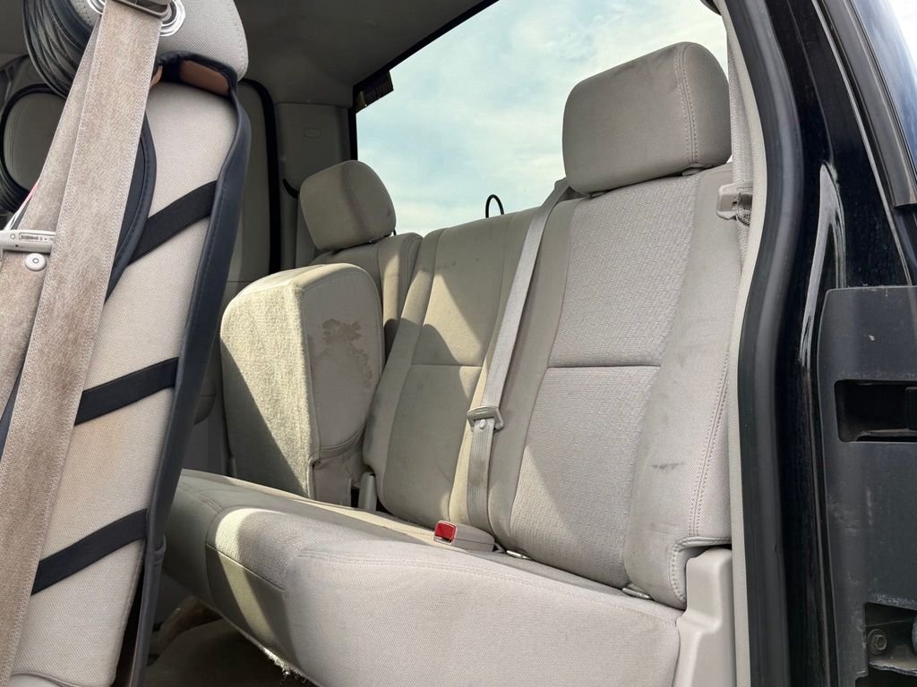 Used 2011 Black GMC SLE image 13
