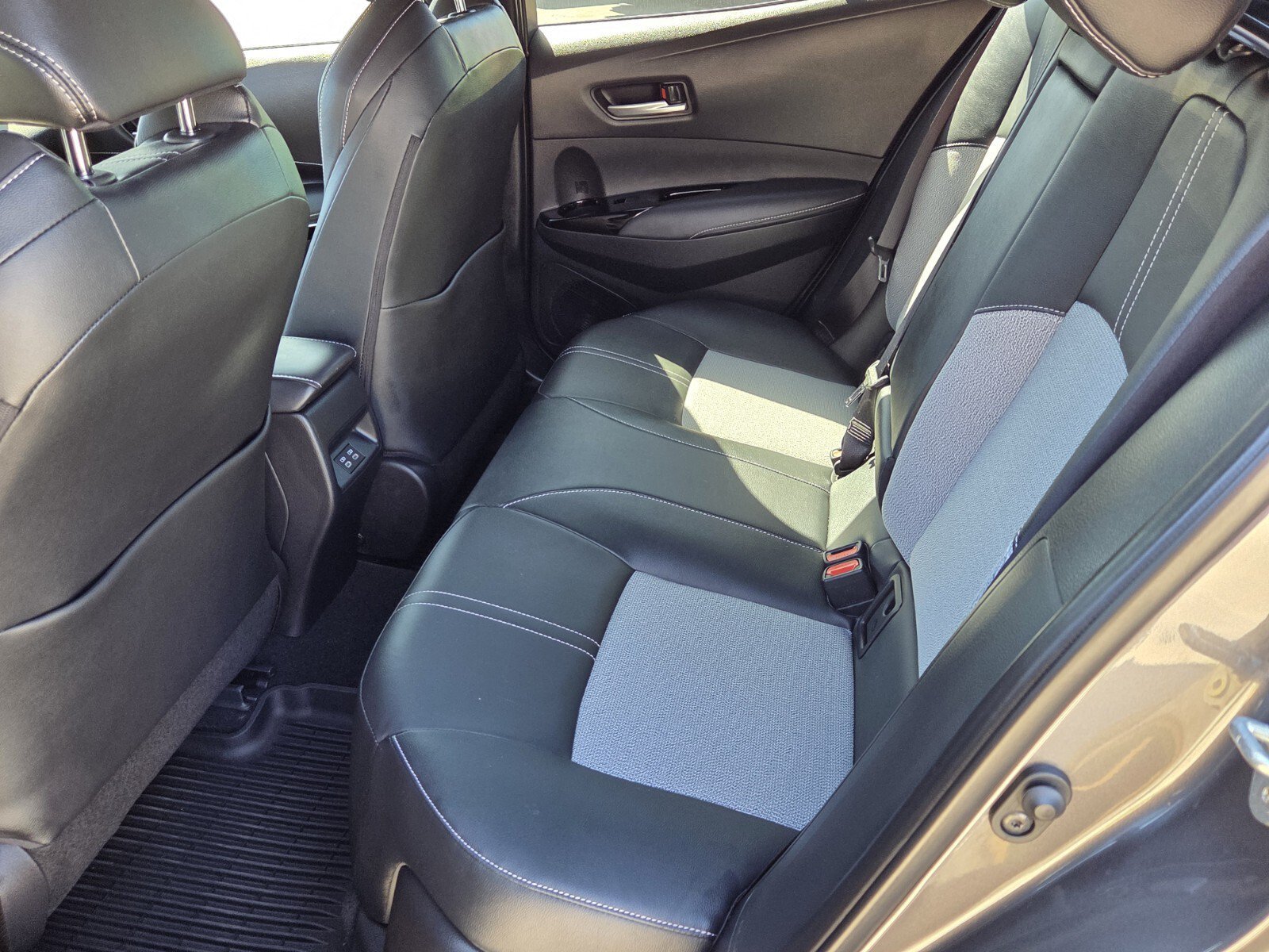 Used 2025 Magnetic Gray Metallic Toyota XSE image 4