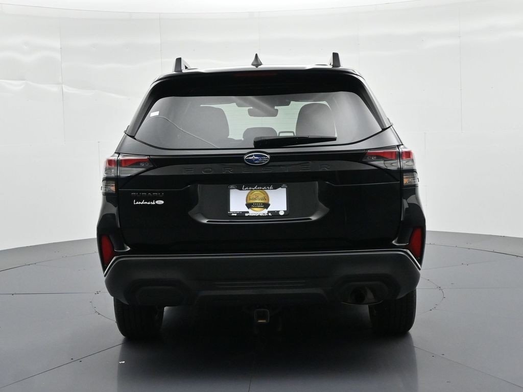 Used 2025 Crystal Black Silica Subaru Premium image 7