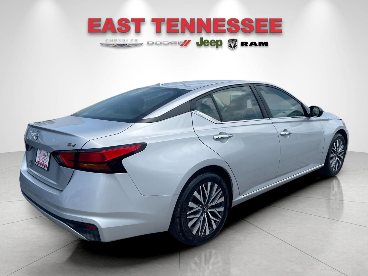 Used 2024 Silver Nissan 2.5 SV image 3