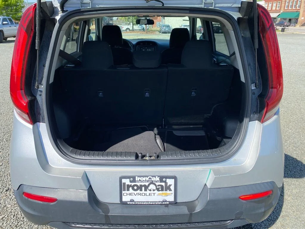2021 Kia Soul LX - Photo 19