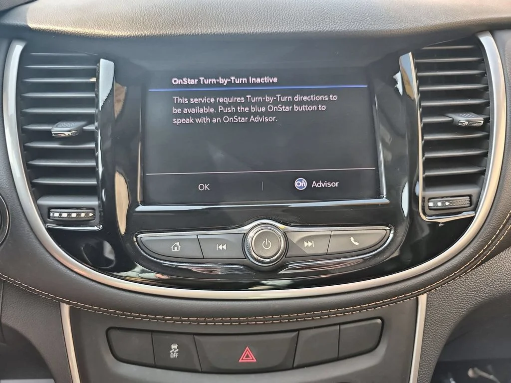 Used 2020 White Chevrolet LT image 14