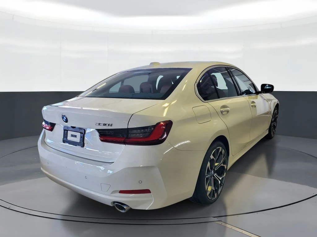 New 2026 Alpine White BMW 330i image 3