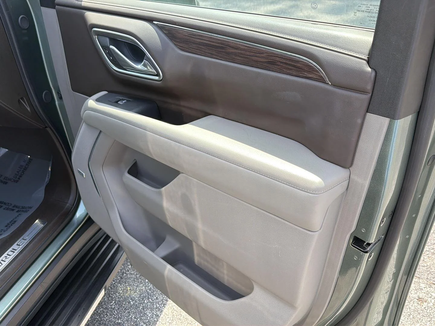 Used 2024 Silver Sage Metallic Chevrolet LT image 15
