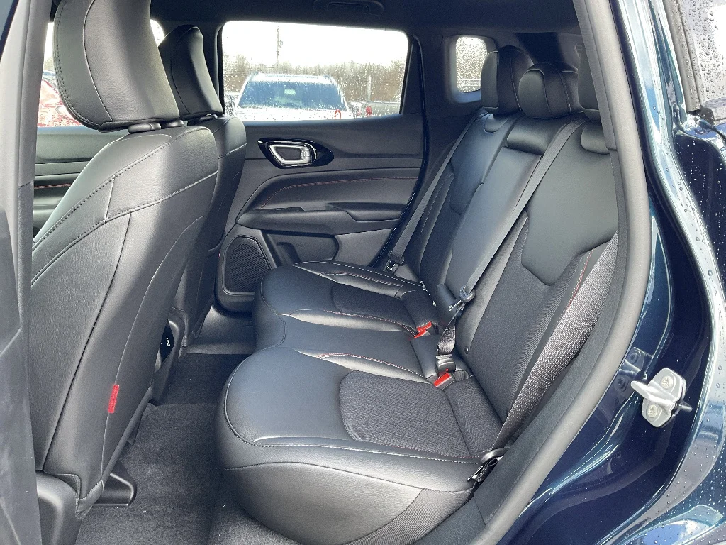 New 2026 Fathom Blue Pearl-Coat Exterior Paint Jeep Trailhawk image 9