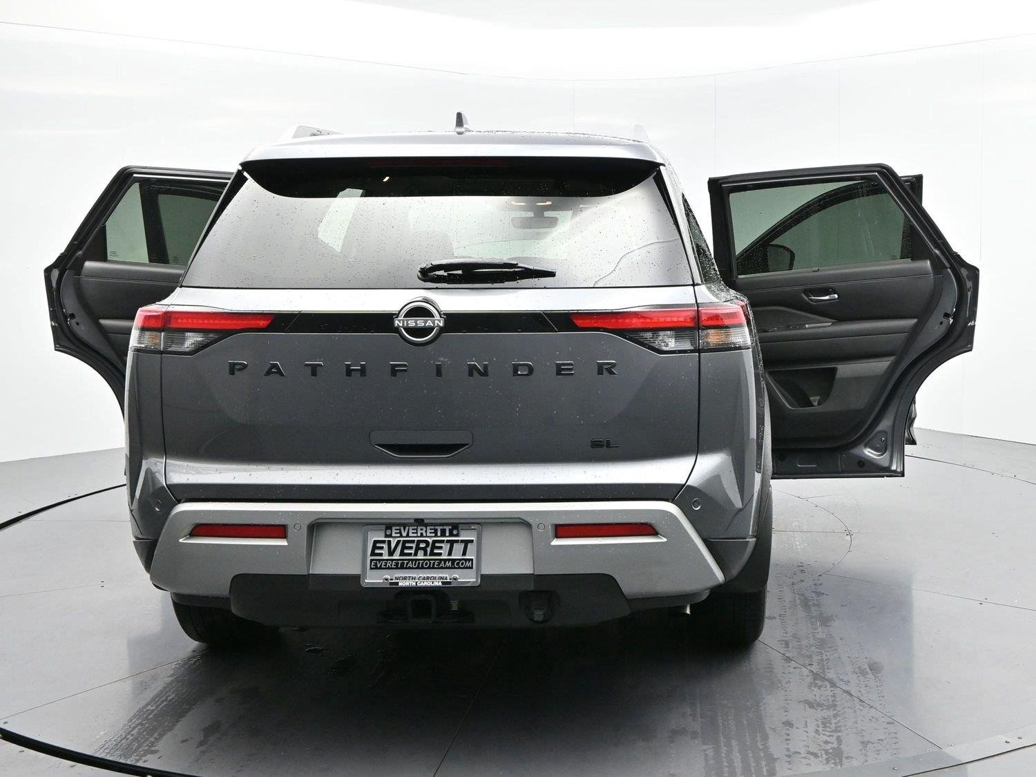 Used 2025 Gun Metallic Nissan SL image 37