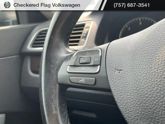 Used 2015 Platinum Gray Metallic Volkswagen TDI SEL Premium image 38