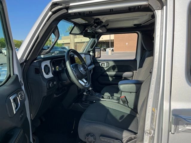 Used 2024 Silver Jeep Sahara image 11
