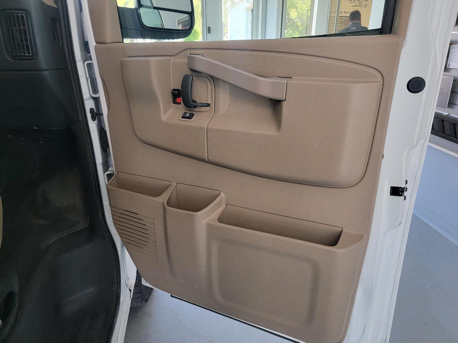 2020 Chevrolet Express Cargo Work Van - Photo 23