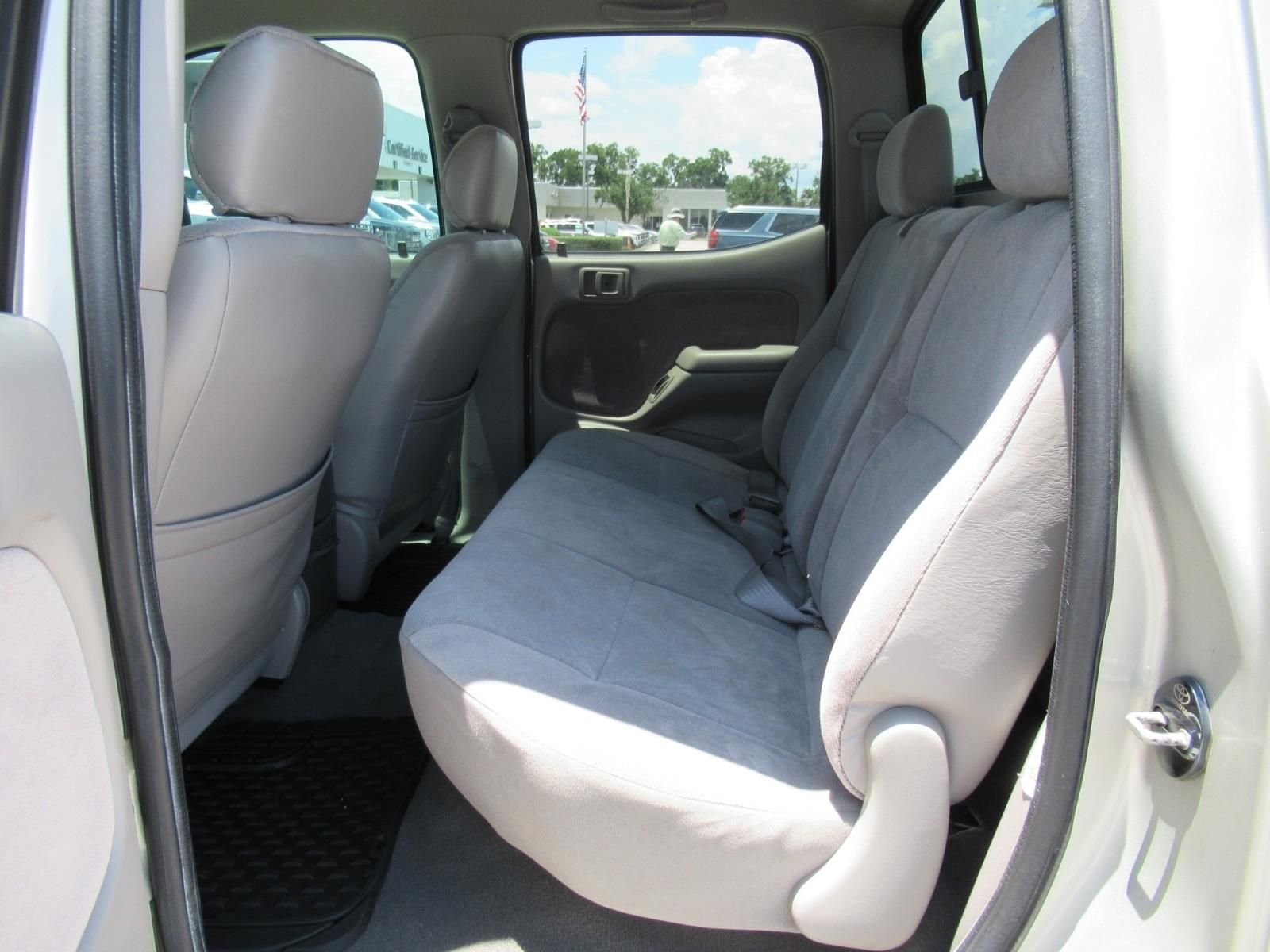 Used 2004 Silver Toyota PreRunner image 19