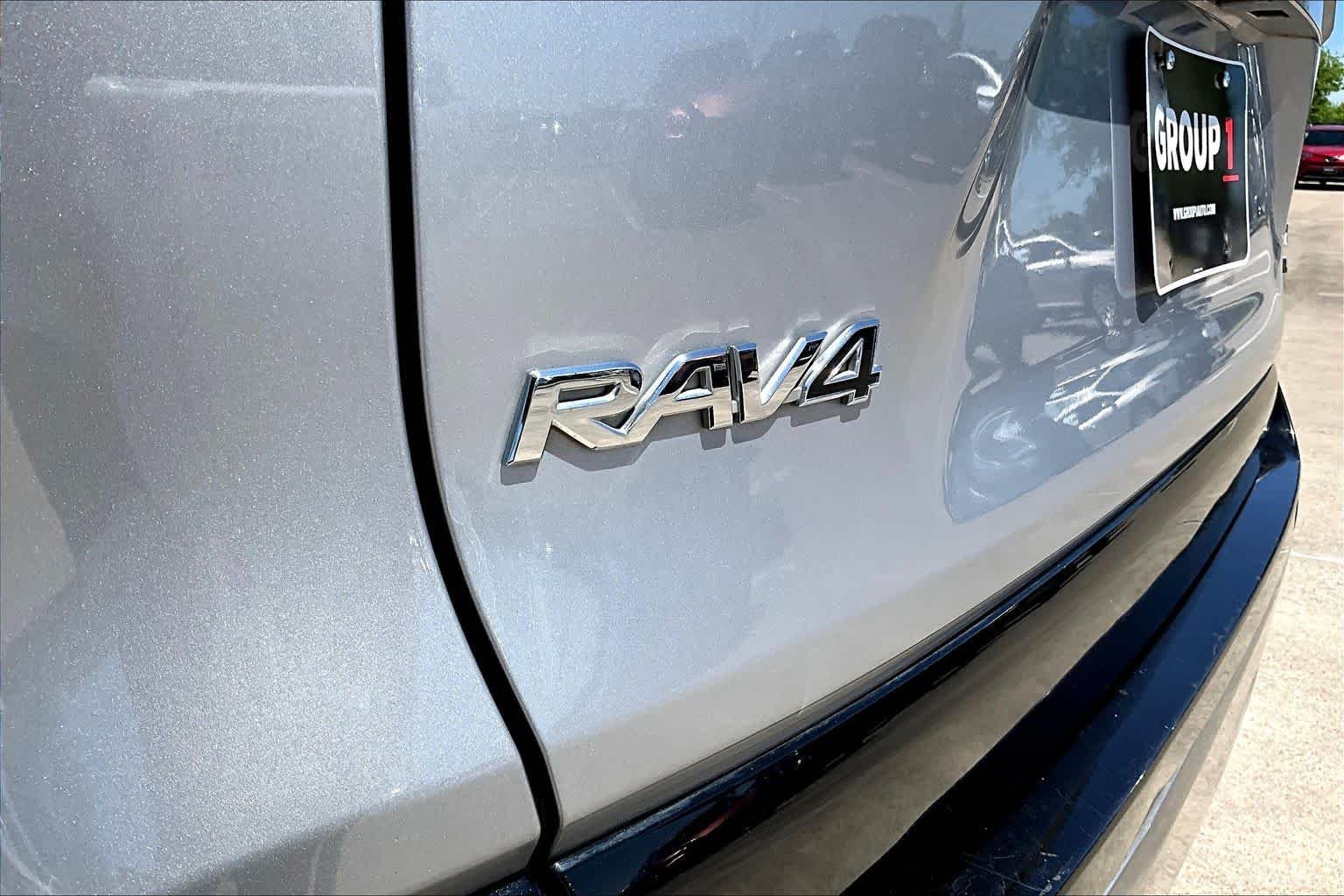 Used 2022 Silver Sky Metallic/Midnight Black Metallic Toyota Hybrid XSE image 29