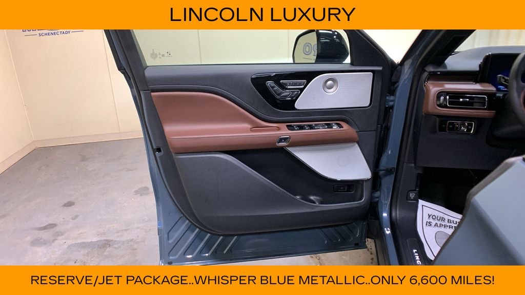 Used 2025 Blue Metallic Lincoln Reserve image 32