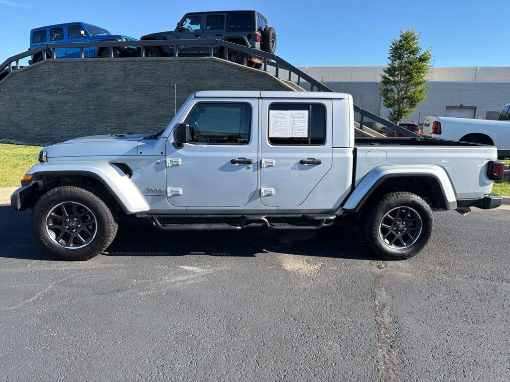 Used 2023 Silver Jeep Overland image 4