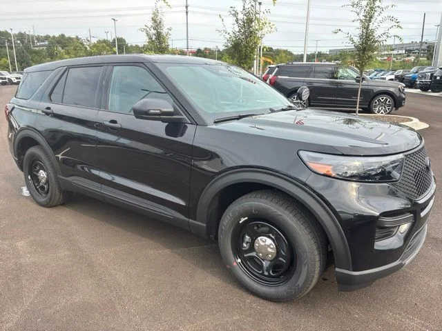 New 2026 Black Ford Base image 8