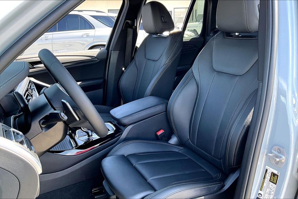 Used 2024 Gray BMW M40i image 18